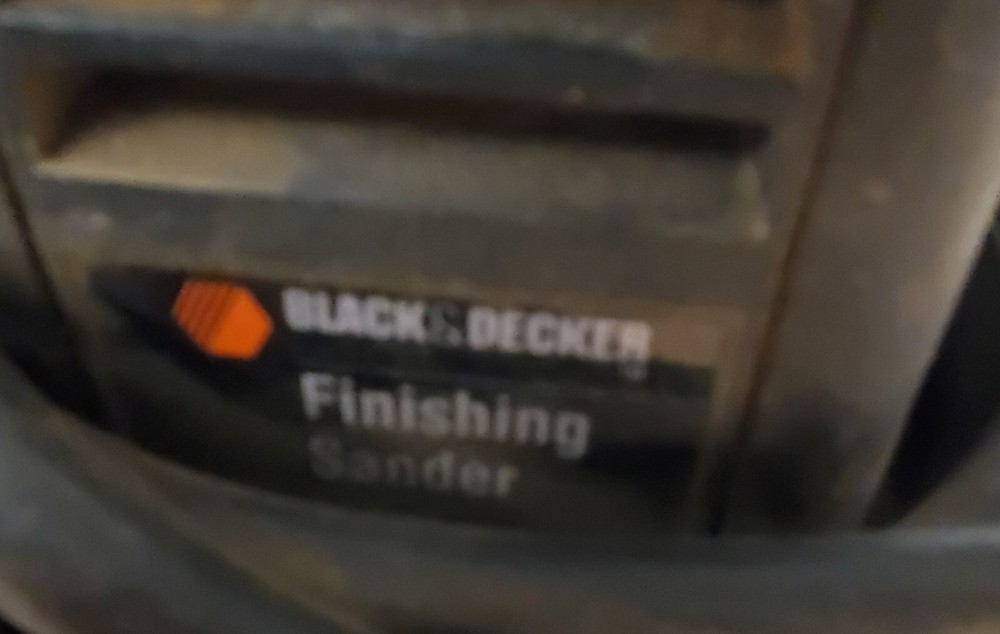 BLACK & DECKER 7448 FINISHING SANDER