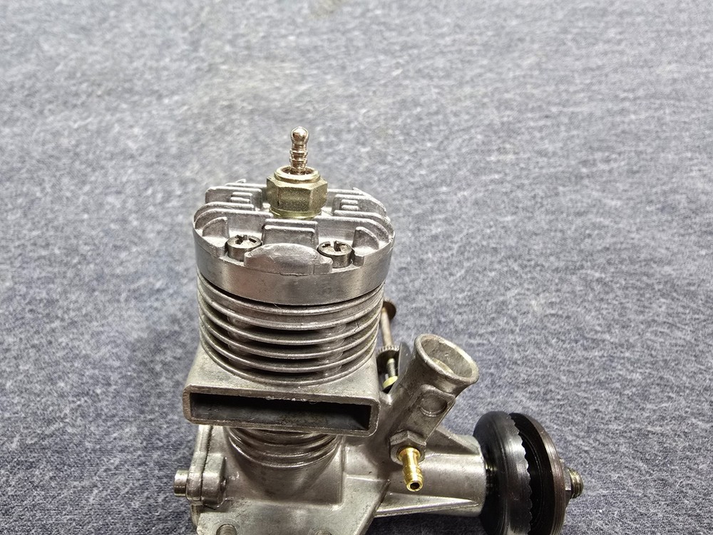 Fox 25 Stunt Control Line Model Airplane Engine w/Glow Plug