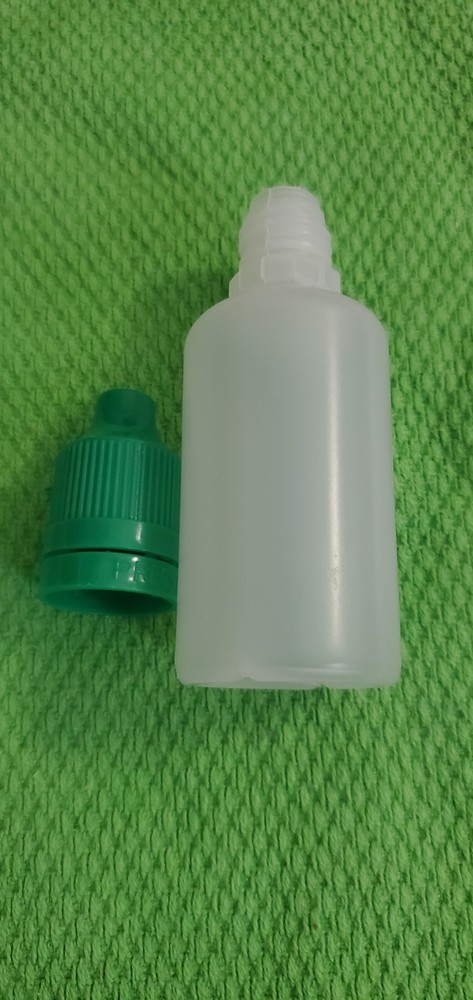 FOUR 100 ML & SIX 30 ML EMPTY REFILLABLE BOTTLES WITH CAPS / TIPS NEW