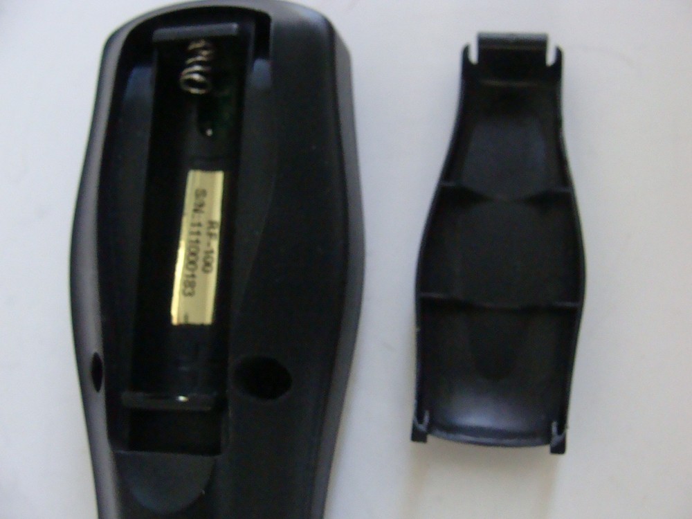 Wireless Computing RF-100 Presentation Remote Control w/o Laser Pointer - TESTED