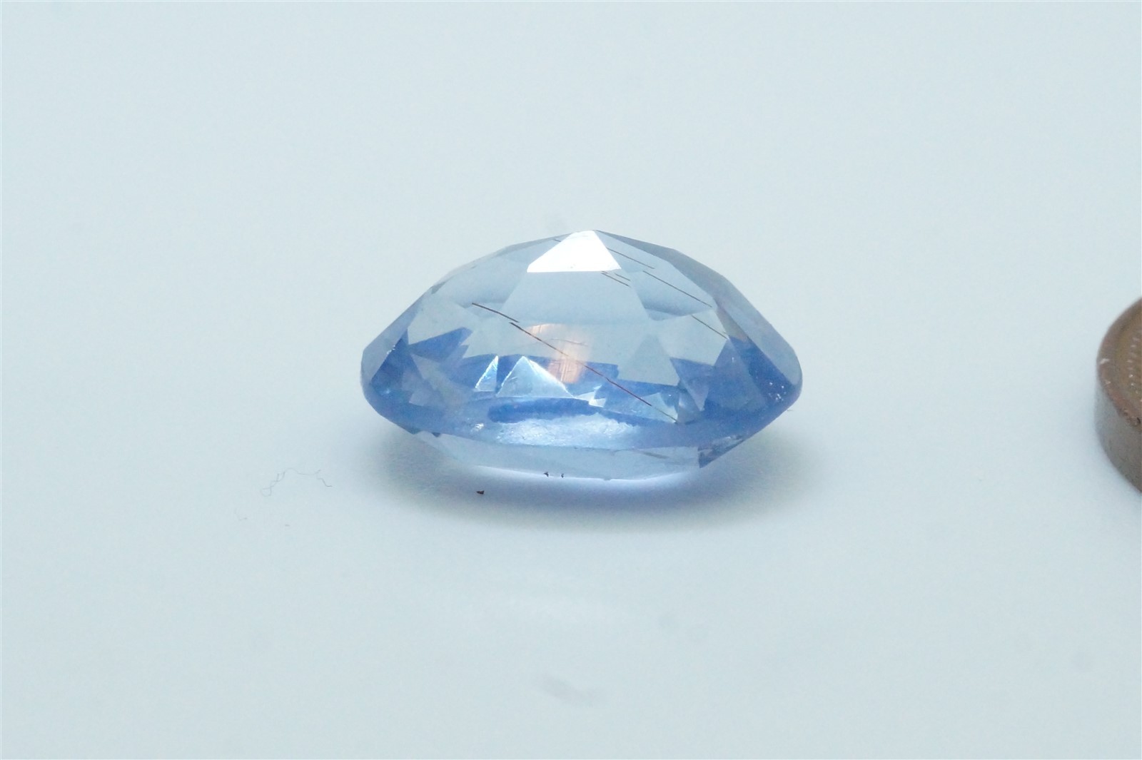 PALE BLUE NATURAL SAPPHIRE - ANTIQUE CEYLON NATIVE CUT 4.8ct