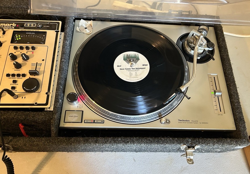 Technics SL-1200MK2 Direct Drive DJ Turntable Silver Pitch Control