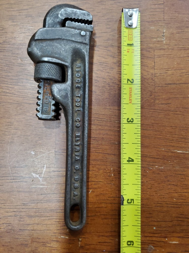 Antique Ridge Tool Co Pipe Wrench