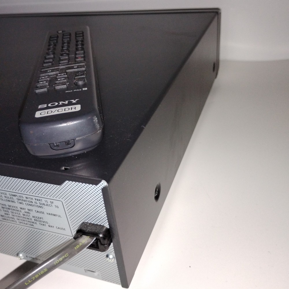 Sony RCD-W500C/W100 CD Compact Disc Recorder With Instructions And Remote