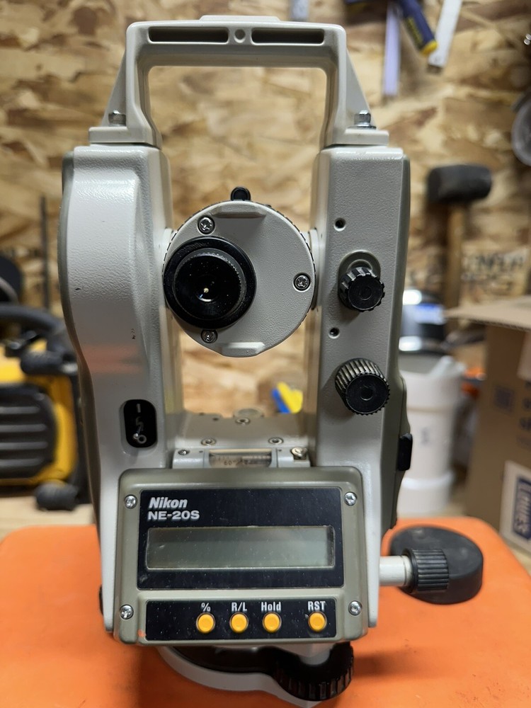 NIKON MODEL NE-20H DIGITAL THEODOLITE
