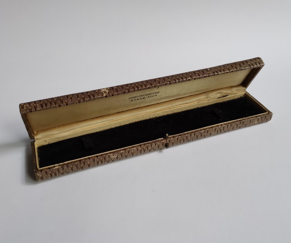 ANTIQUE/VINTAGE  WATCH  BOX
