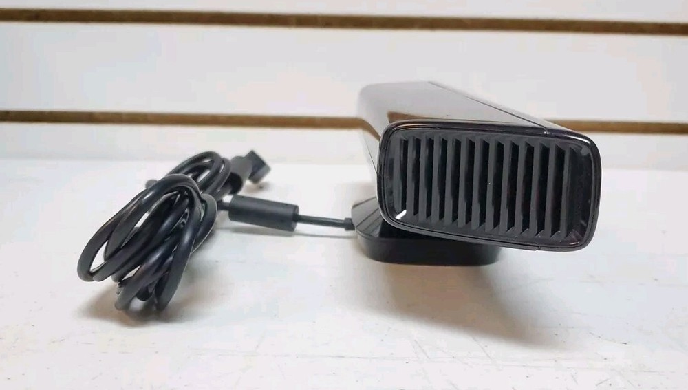 Microsoft Xbox 360 Kinect Sensor in Box w/Kinect Adventures - Tested *READ*