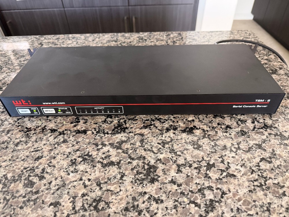 WTI TSM-8 SERIAL CONSOLE SERVER 8 PORT
