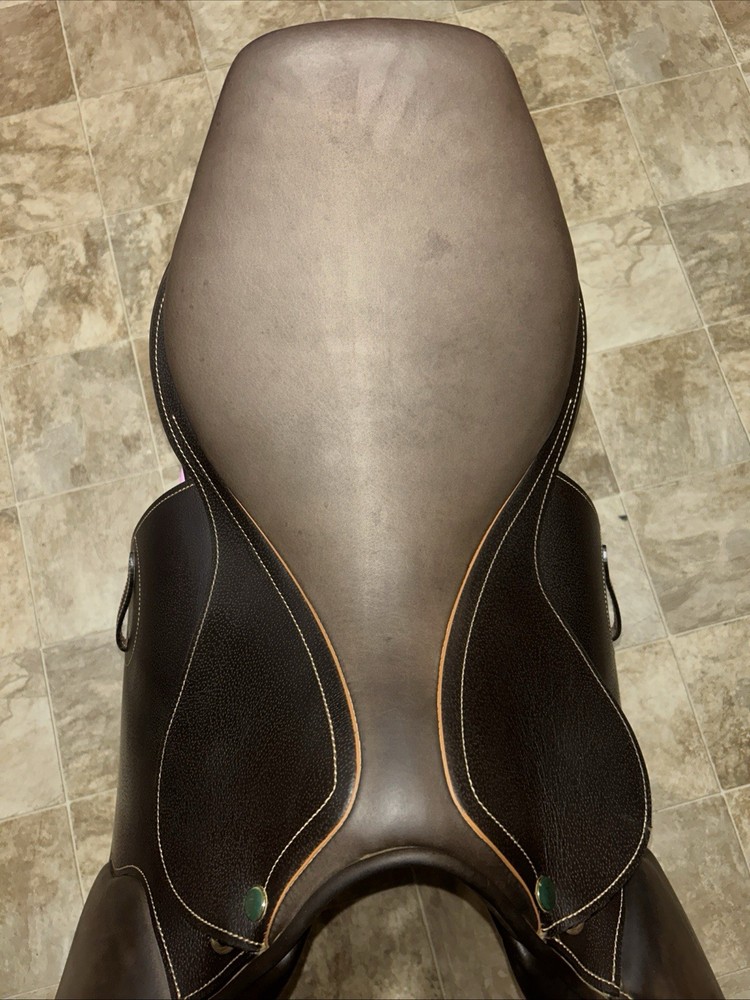 19in Memor x Close Contact Jumping Saddle