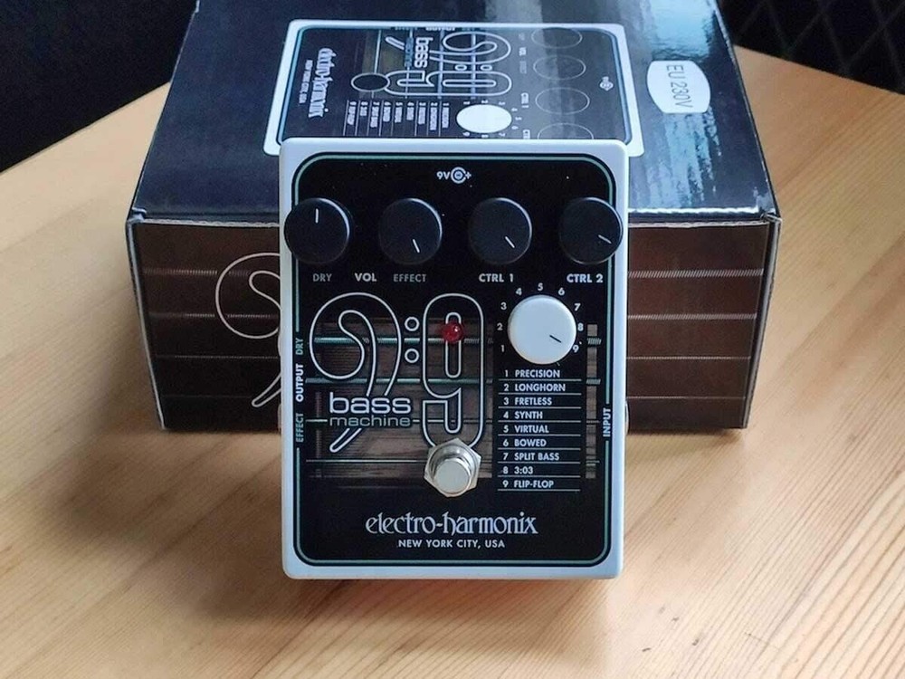 Electro-Harmonix Bass 9 Bass Machine Guitar Synth Effects NEW