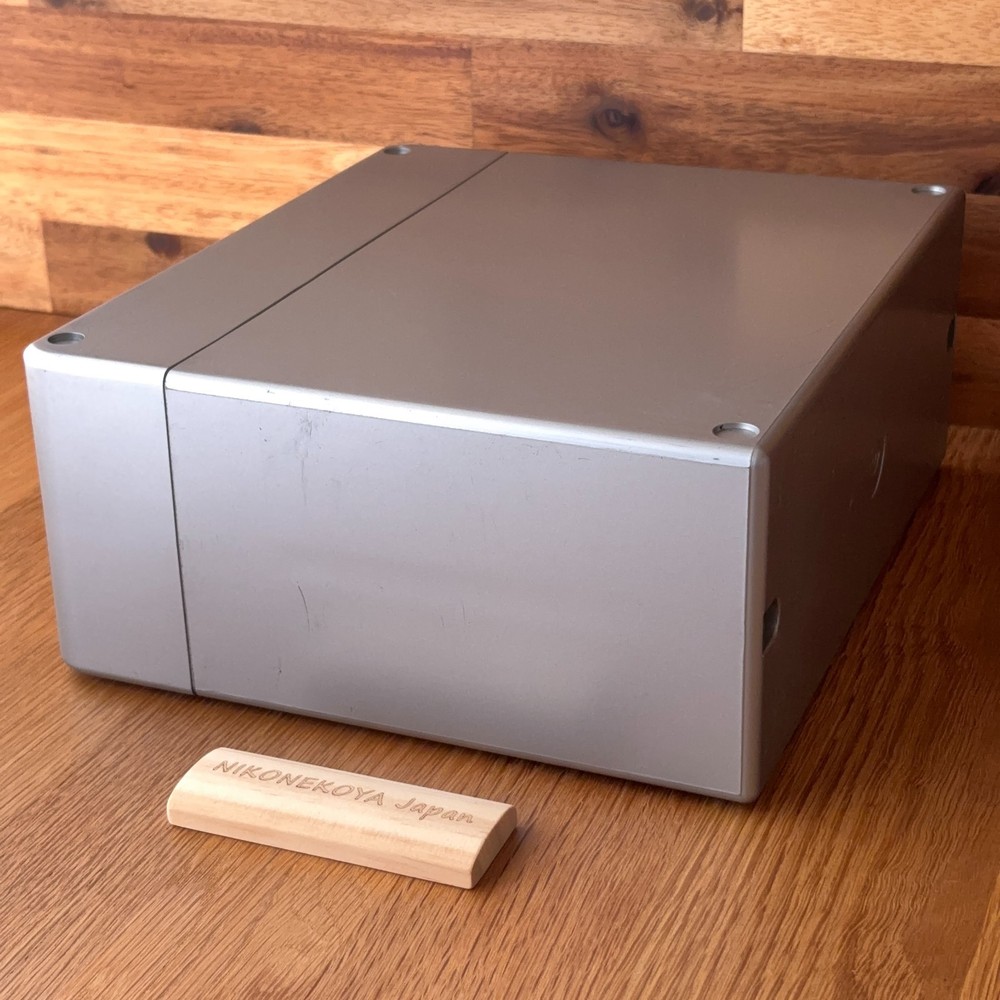 Stackable Telescoping MiniDisc Storage Case - Hold 30 MDs each Silver Used #50