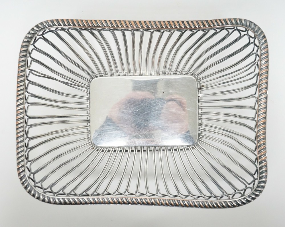 Vintage Silver Plated Fruit Bowl Basket Kitchen Table Decor