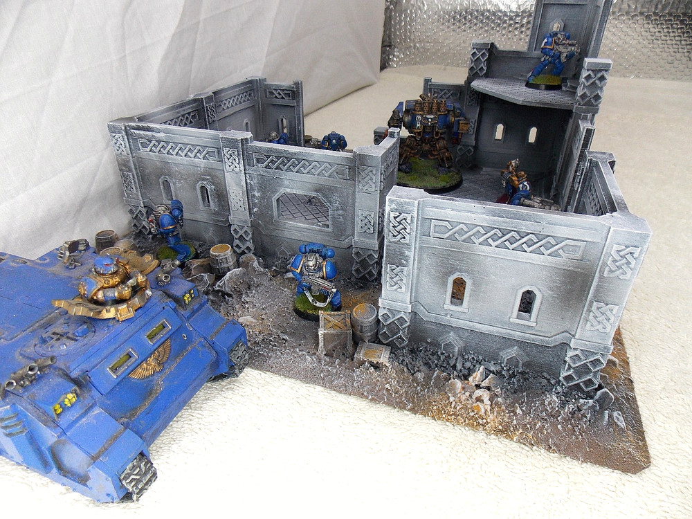 WARGAMING TERRAIN PAINTED BUILDING