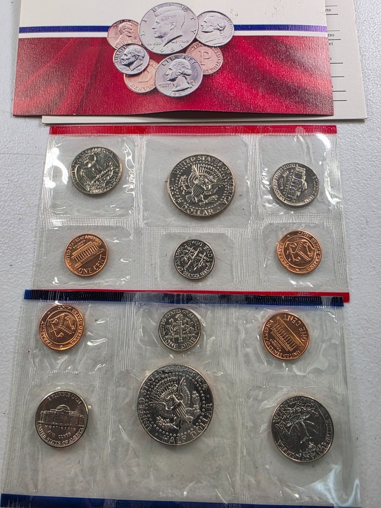 1987 P&D US Uncirculated Mint Set - Without Envelope