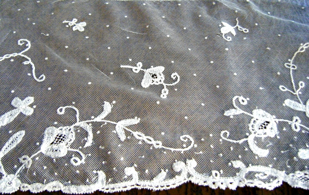 Antique Brussels bobbin lace applique on net insert  handmade 19c