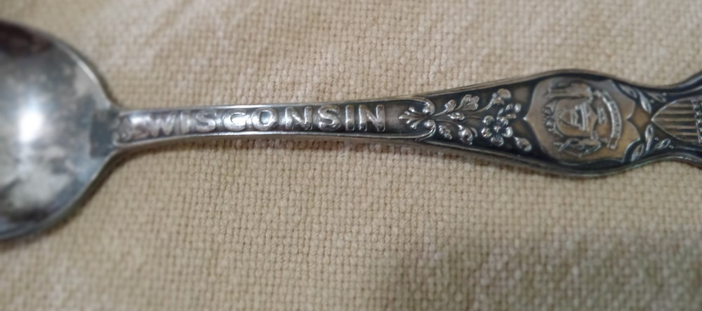 ONEIDA COMMUNITY A1 X SILVERPLATE ~ WISCONSIN STATE SPOON