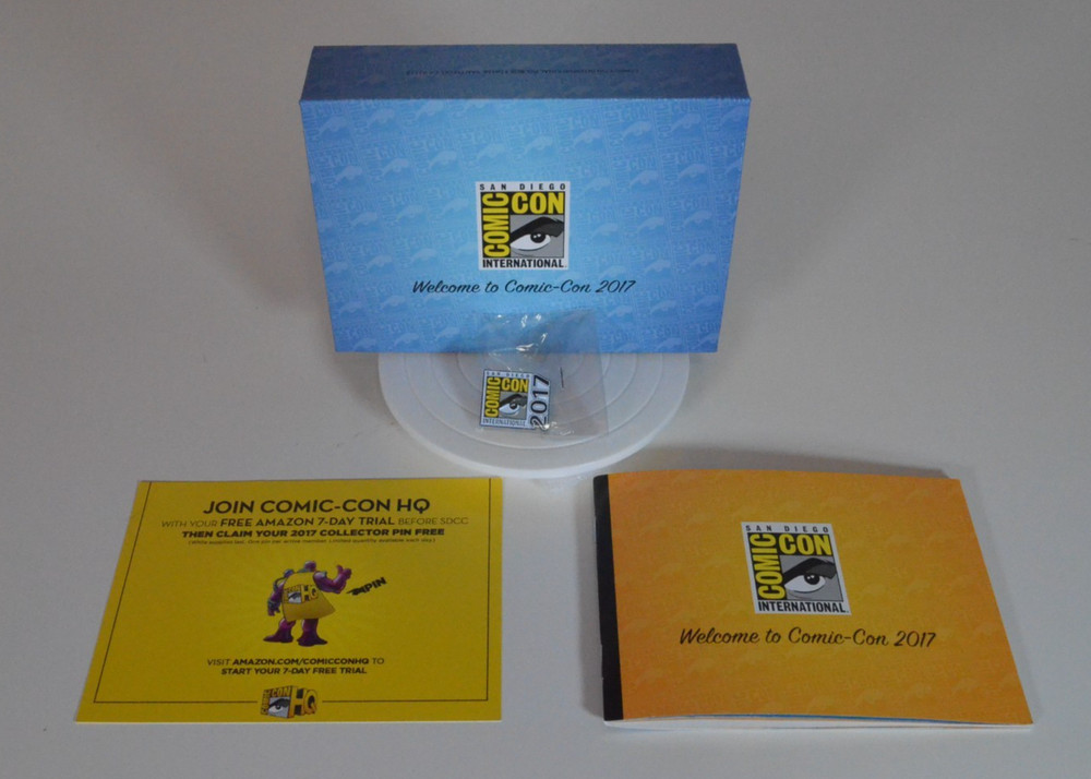 SAN DIEGO COMIC CON 2017 PIN & Welcome Guide Pack SDCC