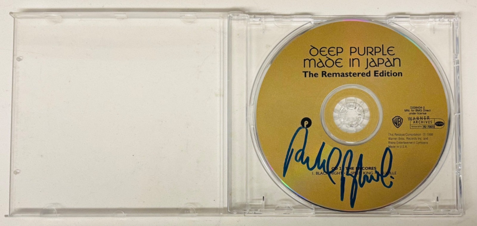 RITCHIE BLACKMORE Signed "DEEP PURPLE MADE IN JAPAN" CD~Fender Stratocaster