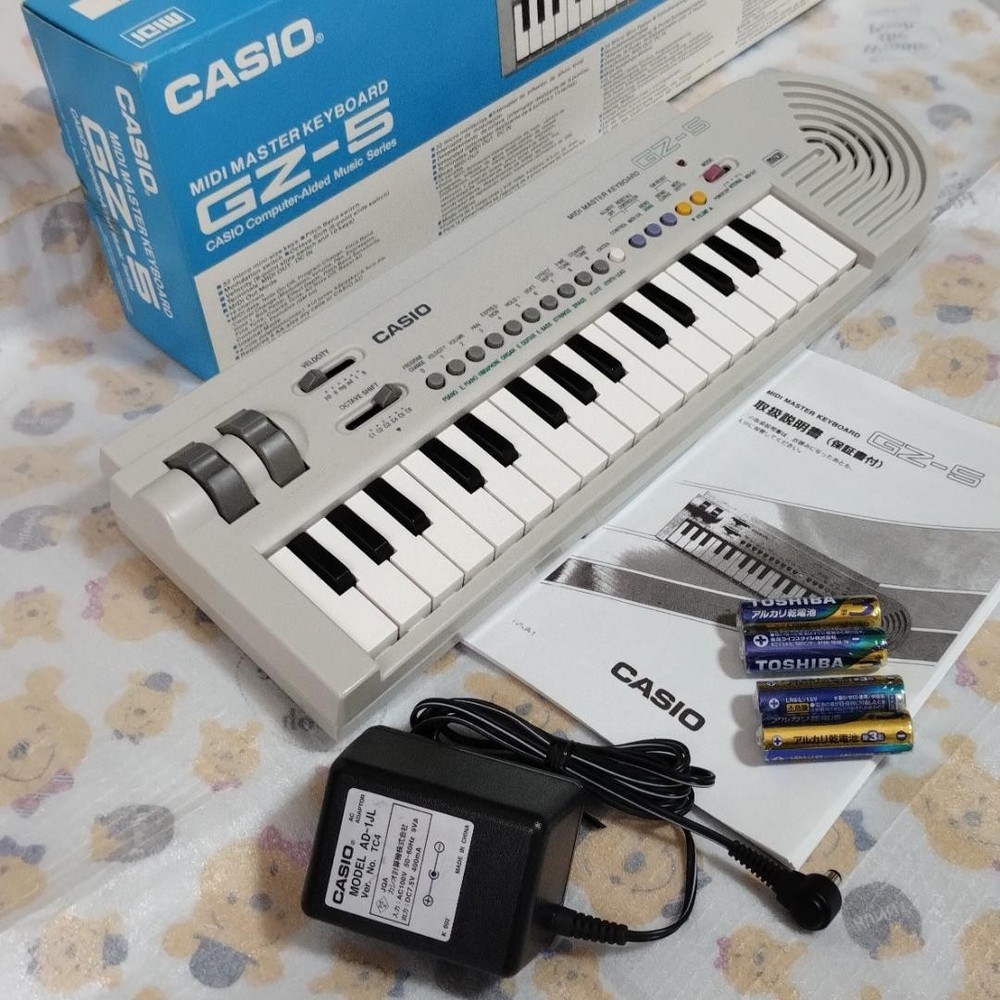 CASIO GZ-5 Mini Digital MIDI Keyboard Controller Built-in Speaker Portable