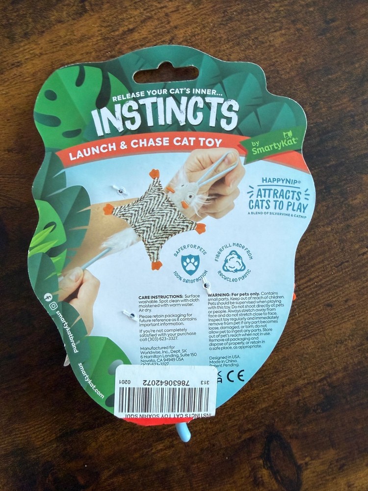 Instincts Soarin' Squirrel Launch & Chase Cat Toy