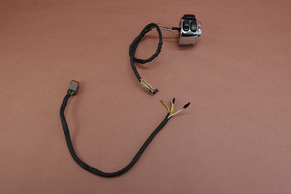 2000-2009 HARLEY-DAVIDSON FXSTSI Softail Springer Left Hand Switch Control
