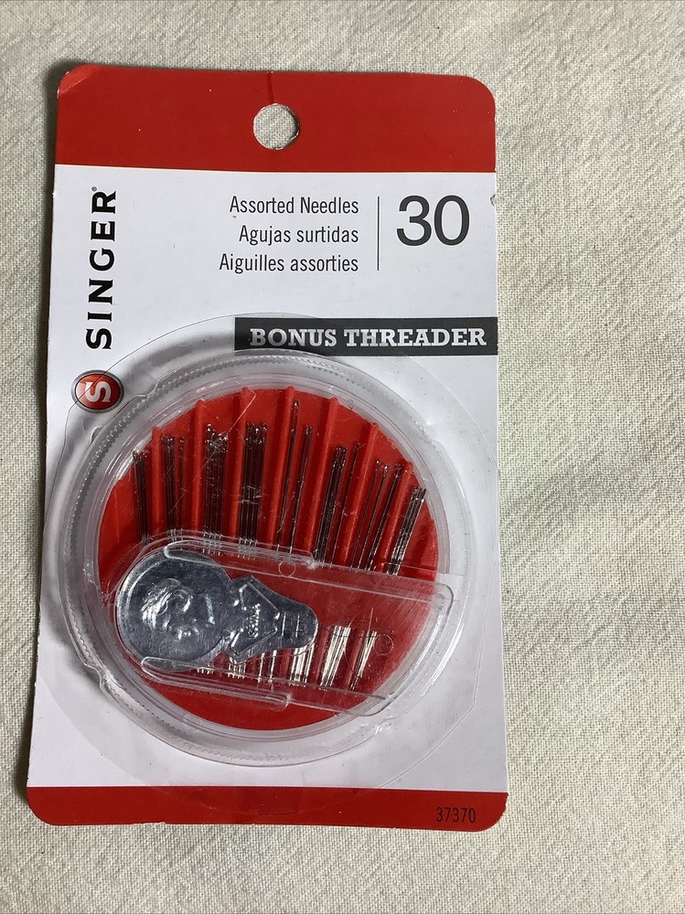 SINGER Polyester Hand Sewing Thread 12 Spools Needles & Threader/30 Asst Needles