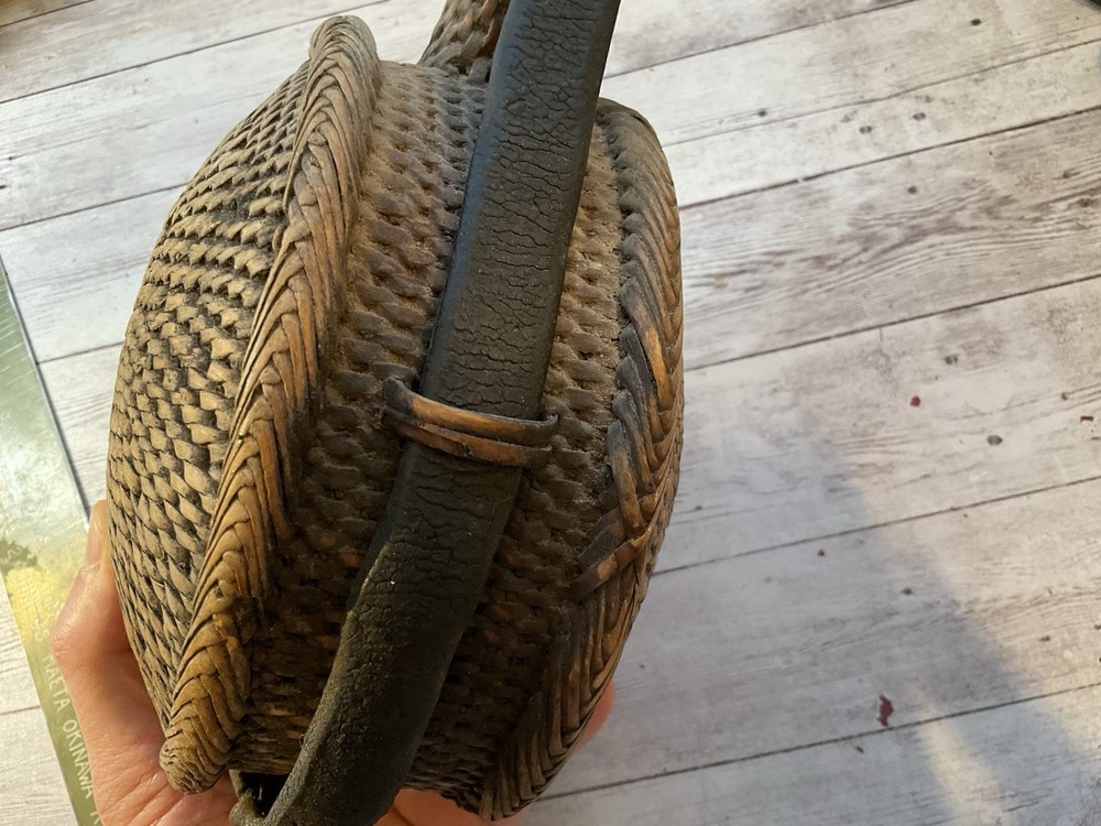 ORIGINAL EXCELLENT APACHE INDIAN WARS WOVEN CANTEEN W/ STRAP / STOPPER
