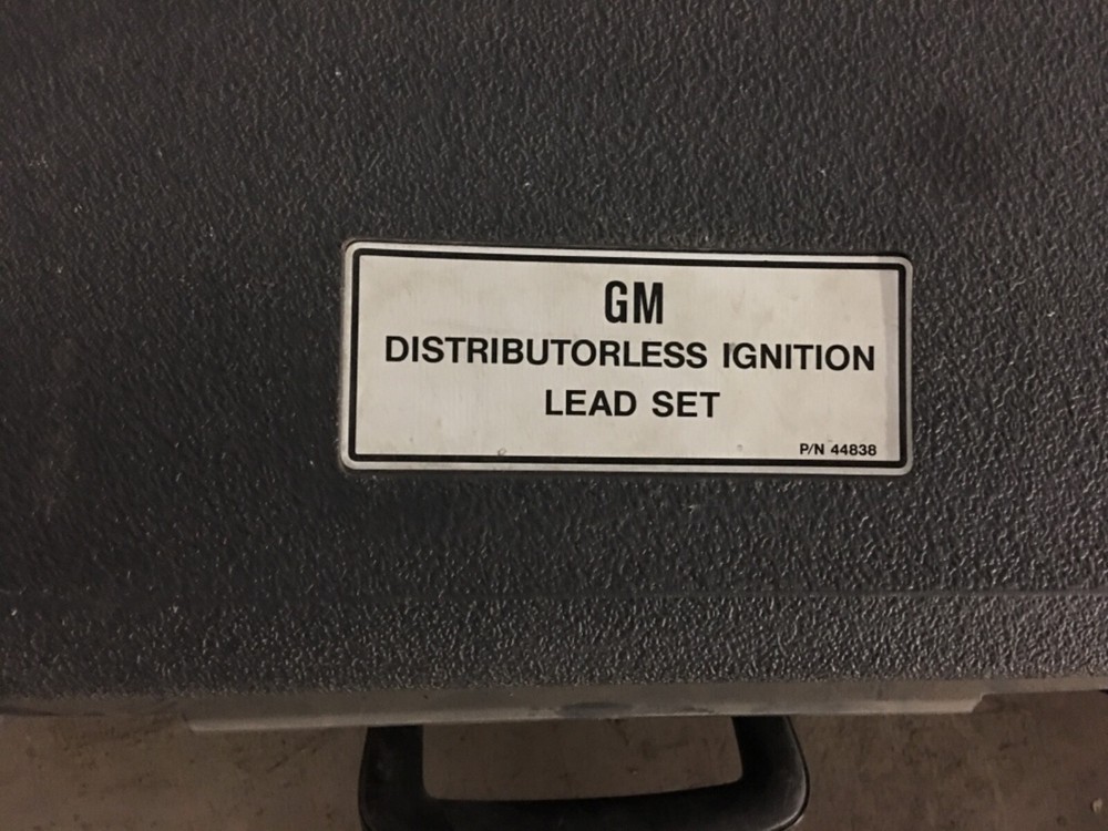 44838 GM DISTRIBUTORLESS IGNITION LEAD SET