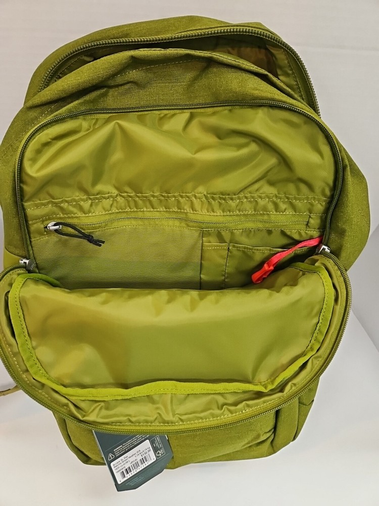 Osprey Arcane 30L Backpack. Matcha Green Heather.