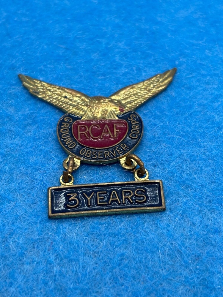 RCAF Ground Observer with 3 year bar (pin missing)