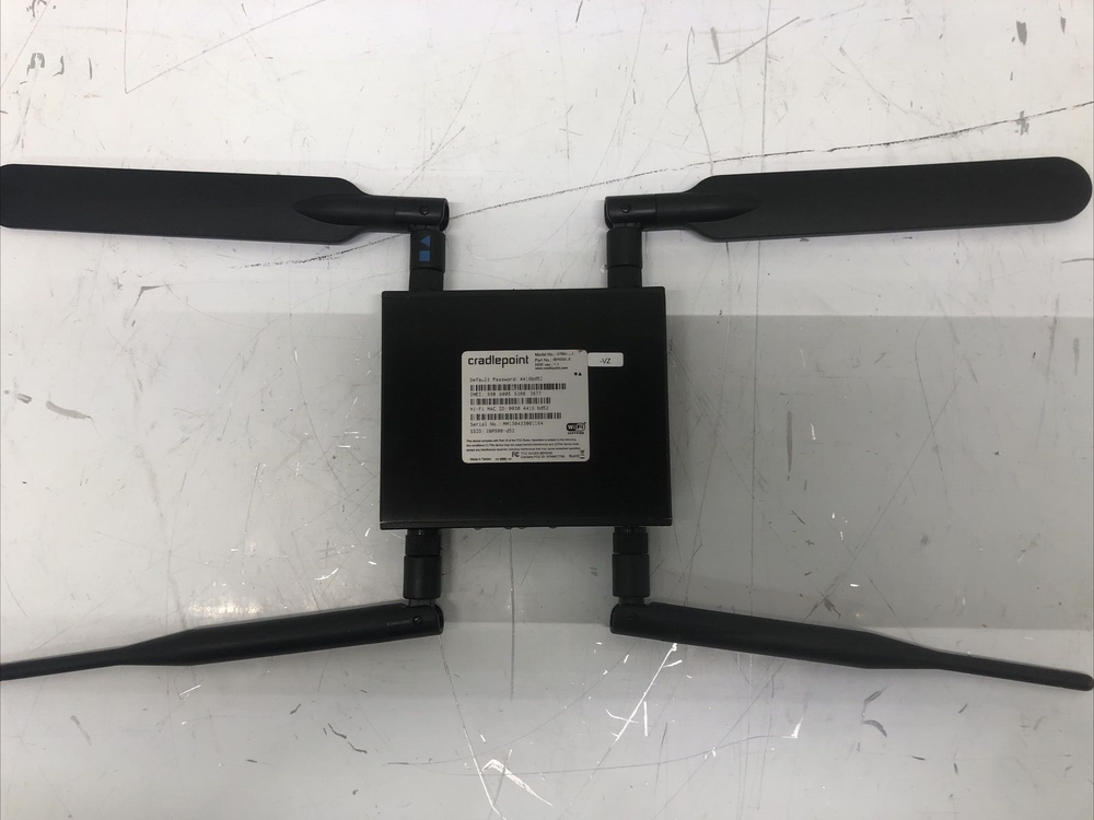 Cradlepoint IBR600LE-VZ Wireless Router w/ 4 Antennas ***UNTESTED***