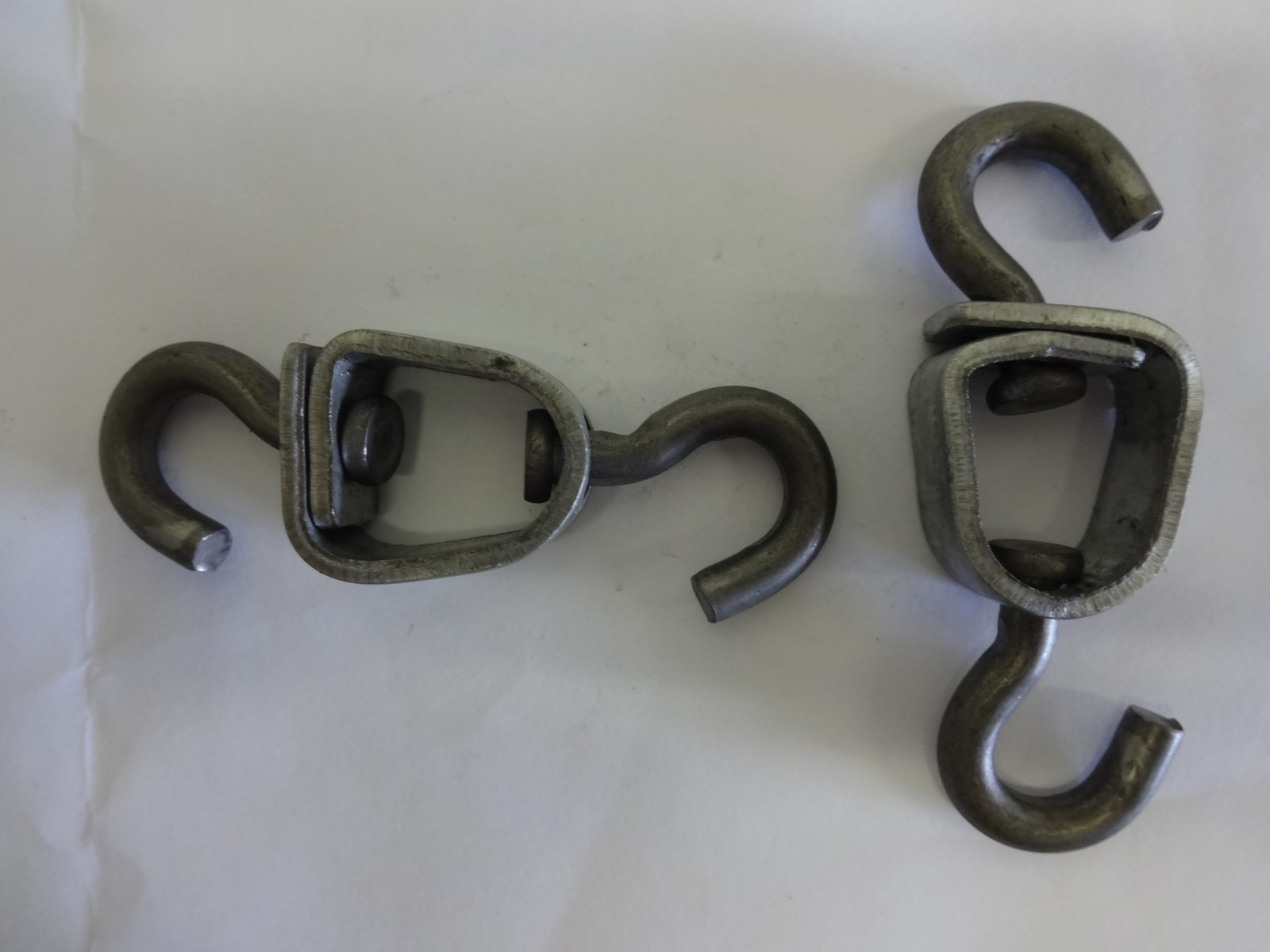 12 SWIVELS UNIVERSAL W/ J HOOKS HEAVY DUTY CRUNCH PROOF STYLE TRAPPING