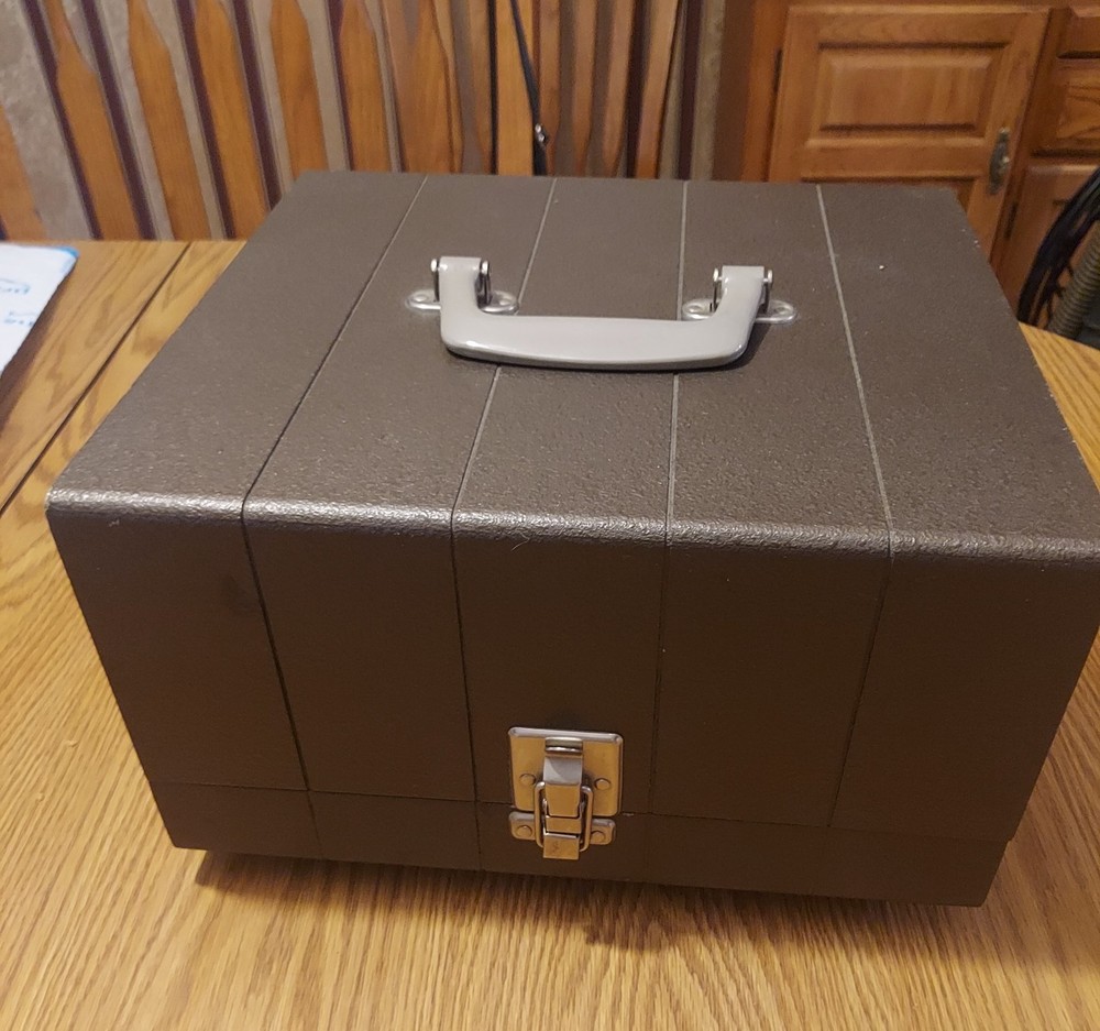 Vintage Bell & Howell Headliner Slide Projector Model 706 With Case