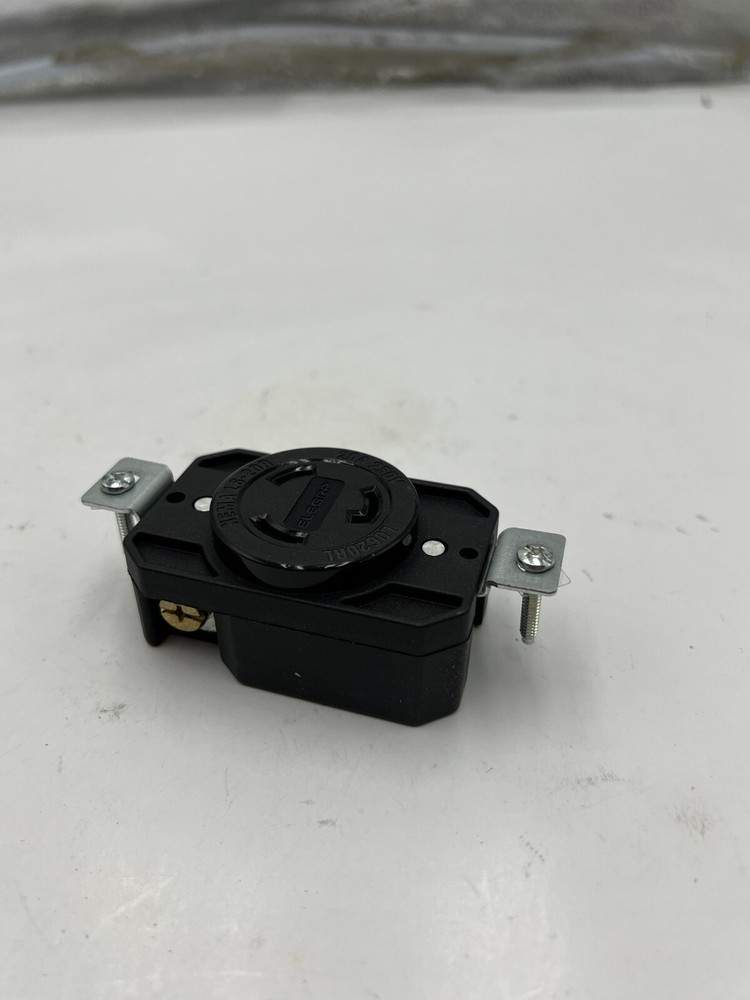 (QTY 6) Elegrp Locking Outlet, 2-Pole, 3-Wire Grounding 0620RL