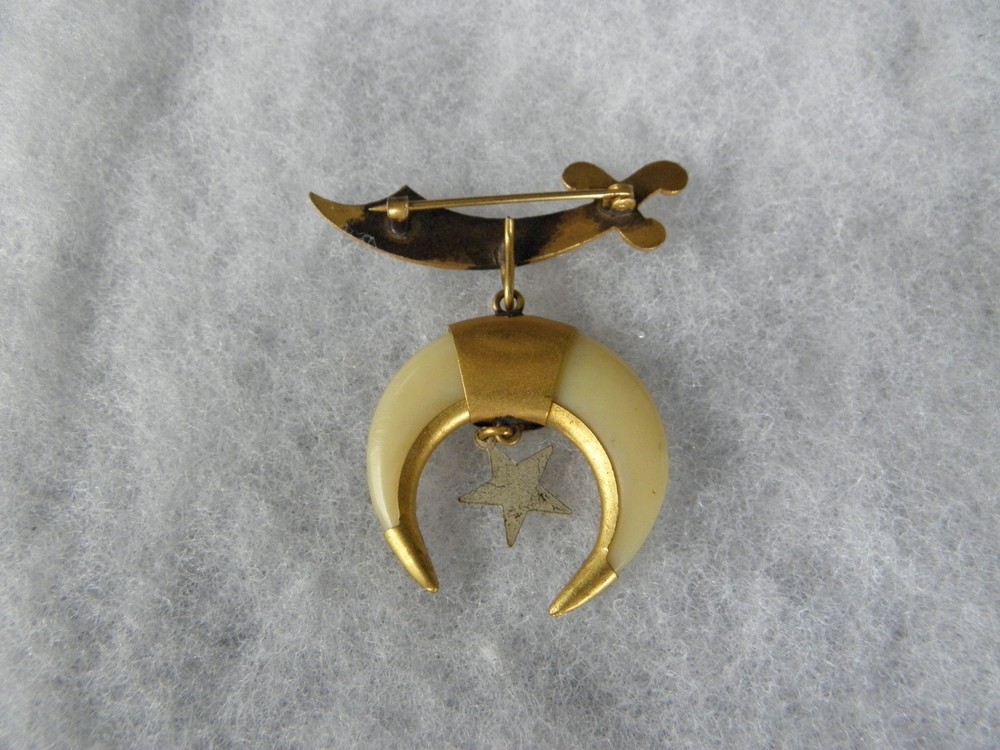 Shriner Bektash Temple Claw Pin