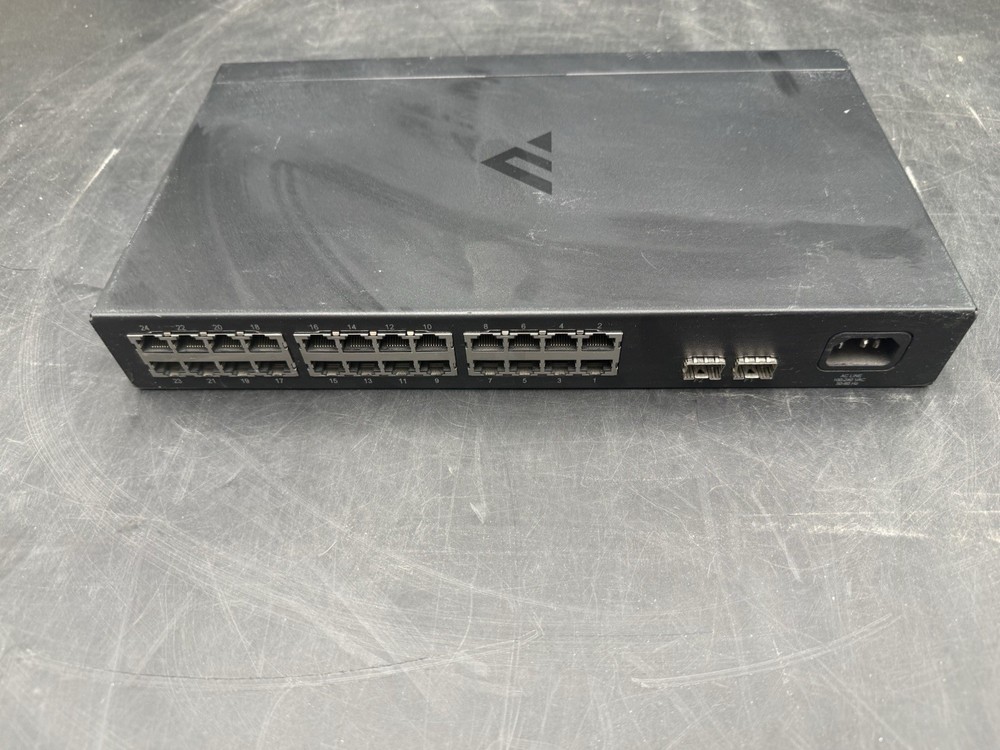Pakedge SE-26 Unmanaged Switch