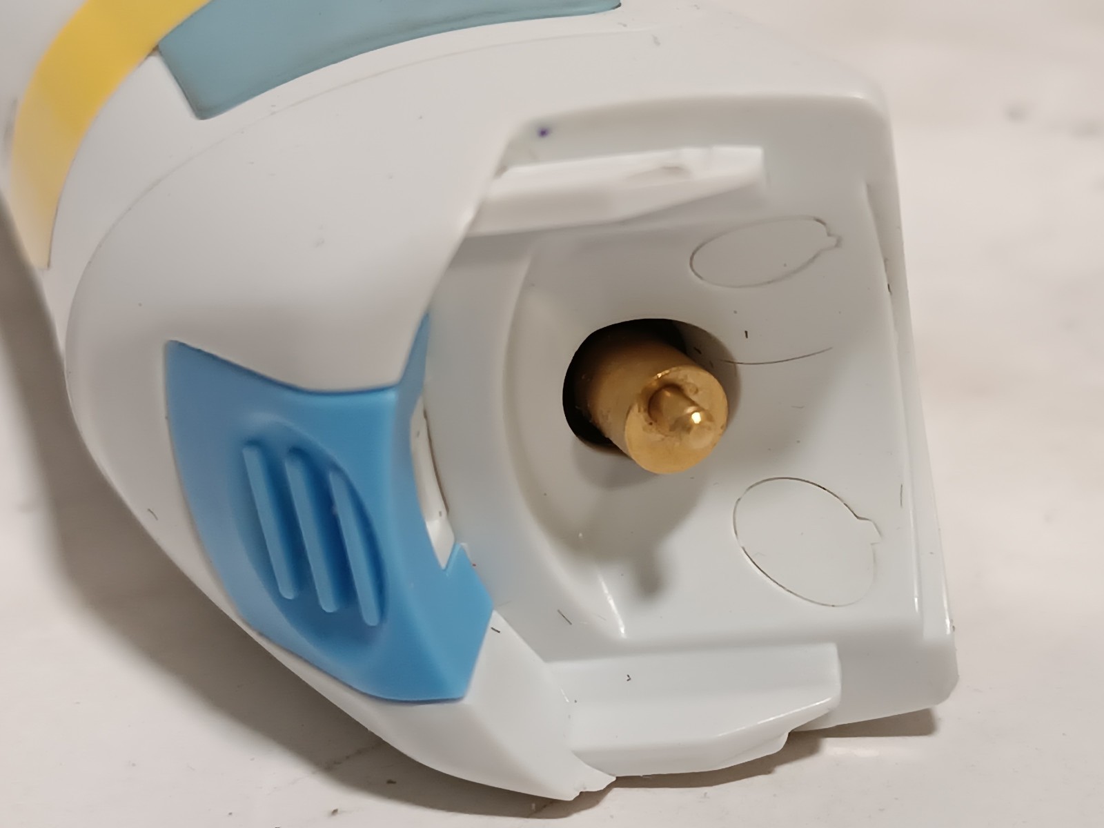 3M Healthcare 9681 rechargeable surgical handheld clipper with charging stand