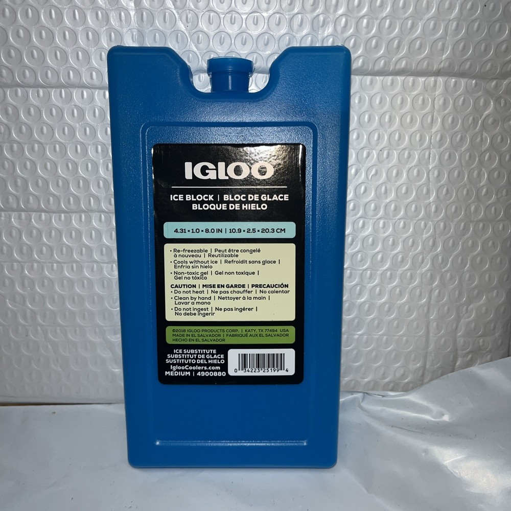 IGLOO MaxCold Medium Refreezable Ice Block - Blue