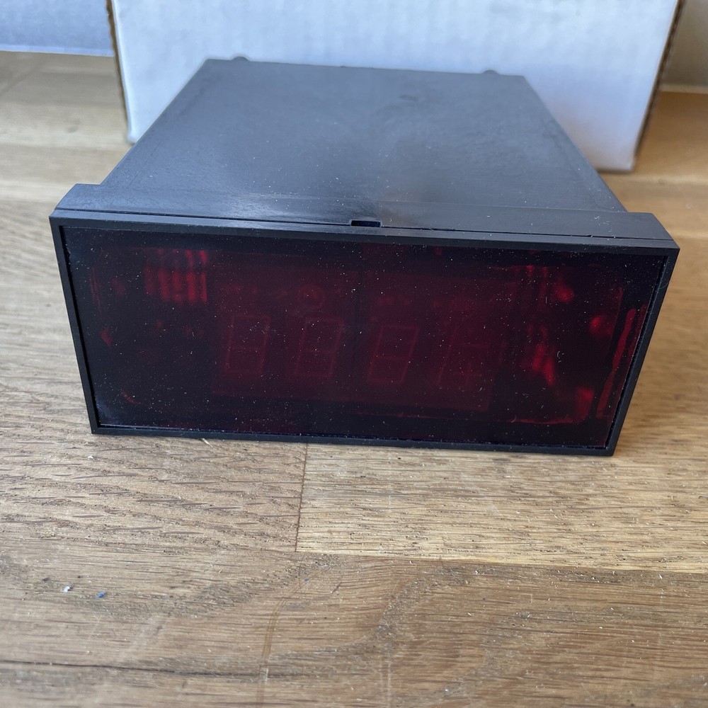 Digital Panel Meter Model 4312-02 , 2000 count pine powered DPM with gas disch