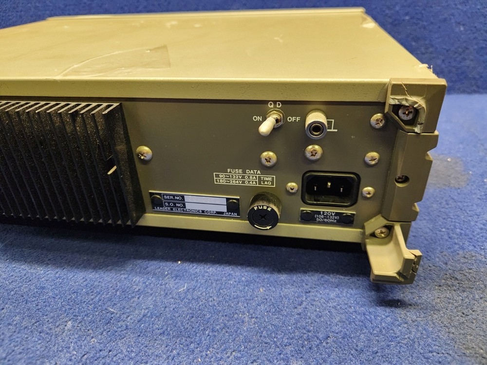Leader LCR–745 Digital LCR Meter