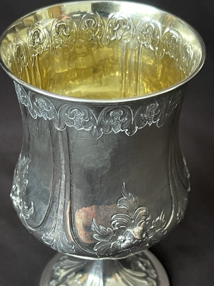 LARGE VICTORIAN SOLID SILVER WINE GOBLET. London 1872. Maker H.H.