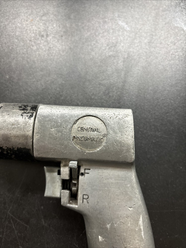 Central Pneumatic Reversible Air Drill 3/8”