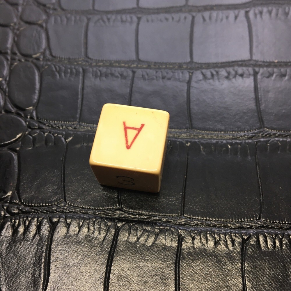 Vintage Bakelite PUT AND TAKE single dice with A TESTED