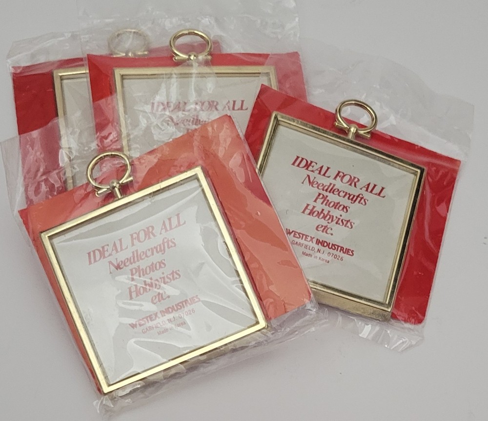 NIP Decorative Needlecraft Frame Square 2.25 X 2.25" NOS