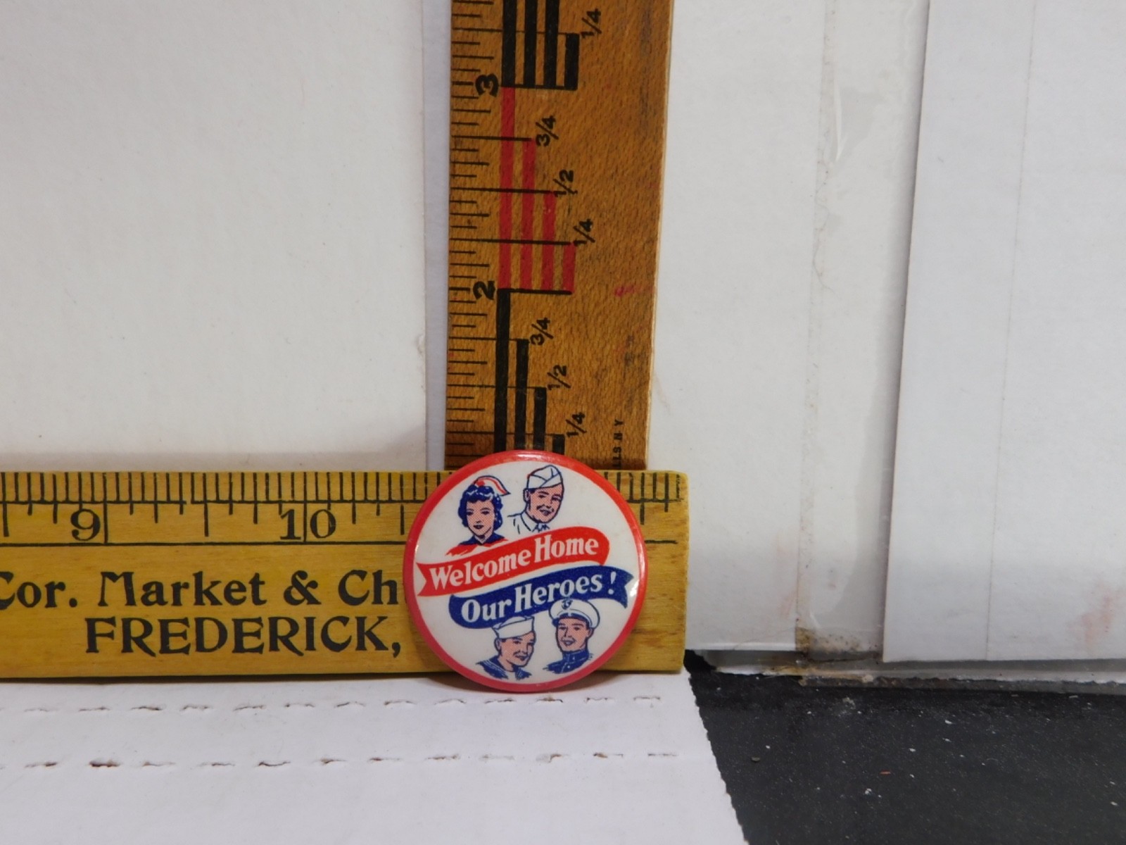 WWII WELCOME HOME OUR HEROES Button Army Nurse Soldier Marine Sailor