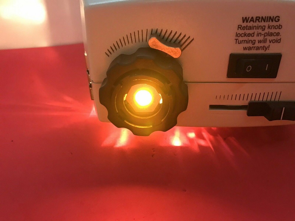 Orascoptic Zeon illuminator Fiber Optic Light Source