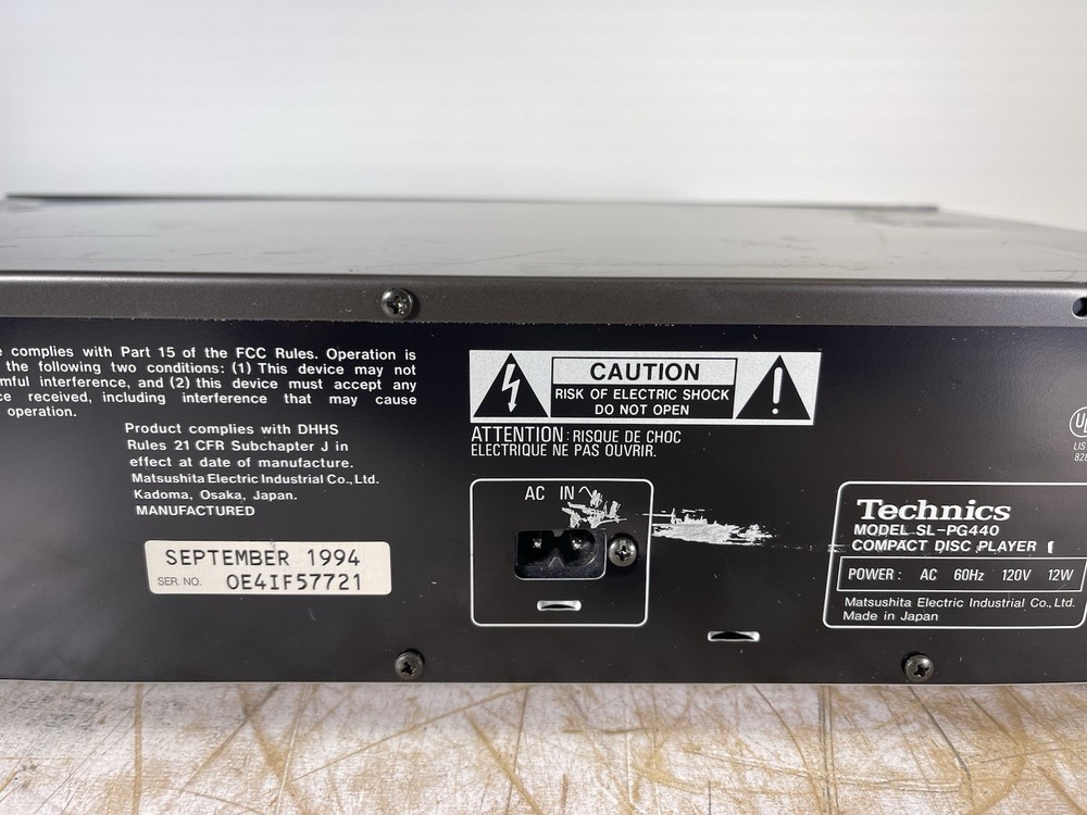 VINTAGE TECHNICS SL-PG440 COMPACT CD PLAYER