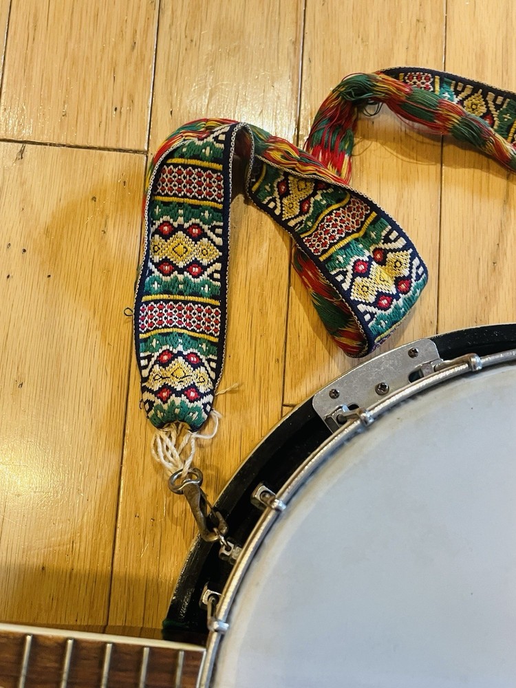 Vintage 1970s ENCORE Banjo 5-String E-75 With Case