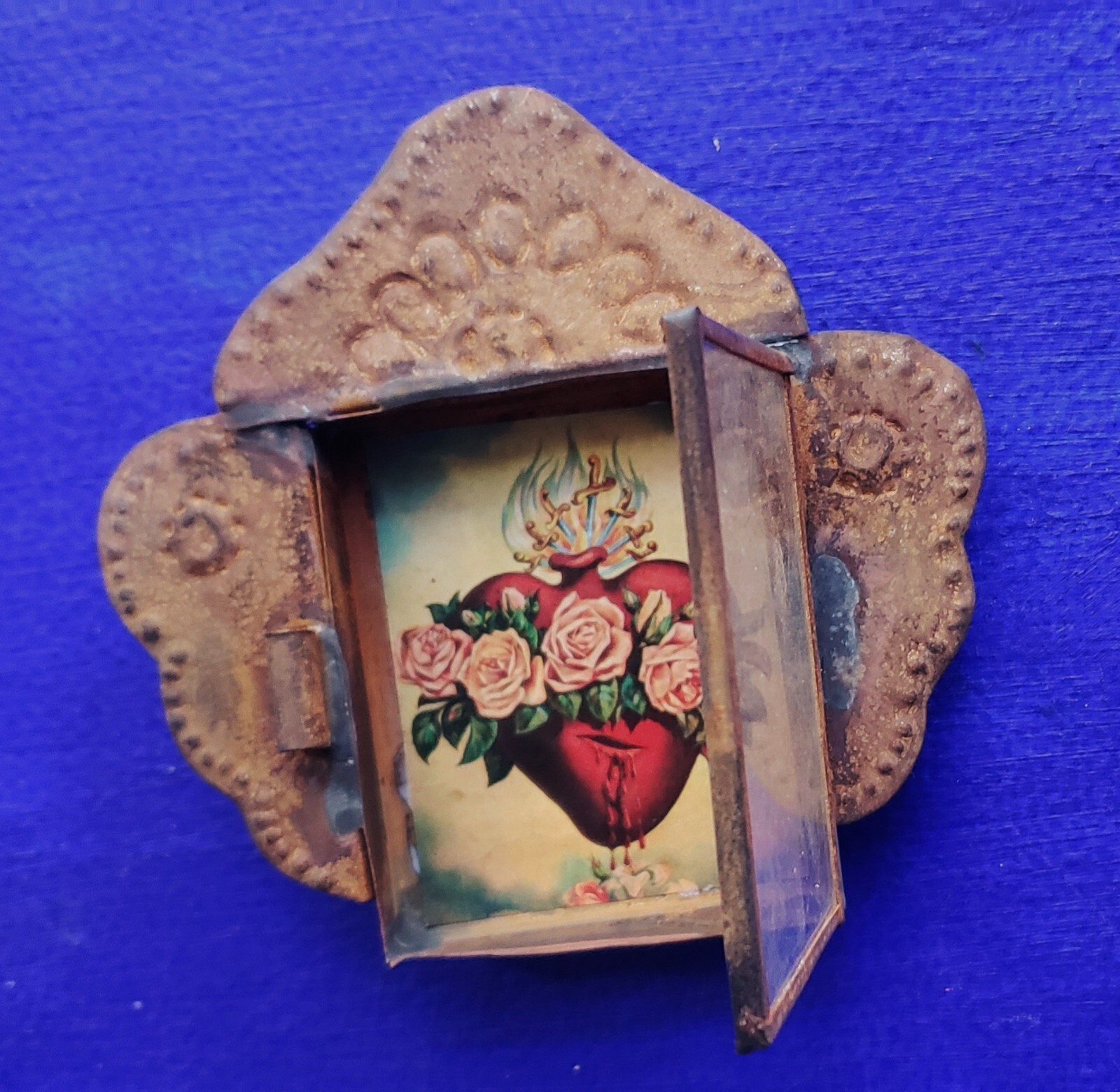 Rustic Mexican Flaming Sacred Heart Jesus Christ tin wall hanging nicho folk art