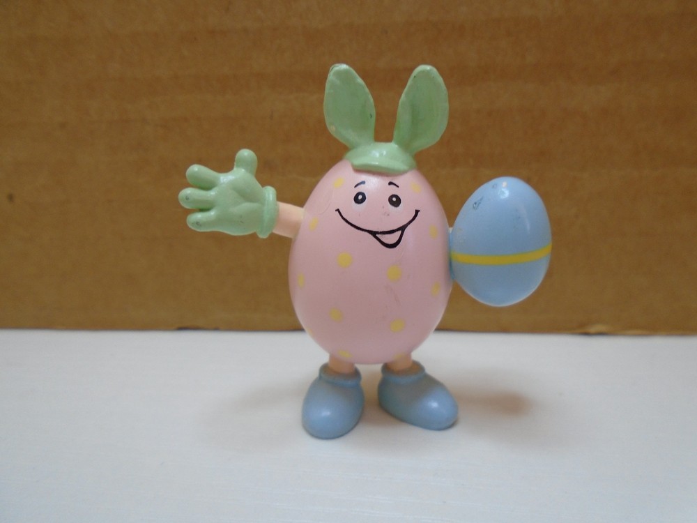 SOLID PLASTIC PINK EGG WITH BUNNY EARS 2" FIGURE UNBRANDED   (MA1303A)